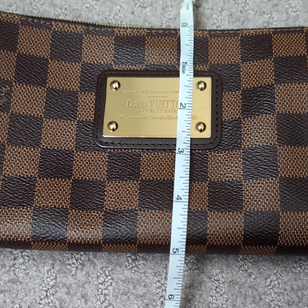 Louis Vuitton Brown Checkered Clutch with Gold Chain - Picture 15 of 16